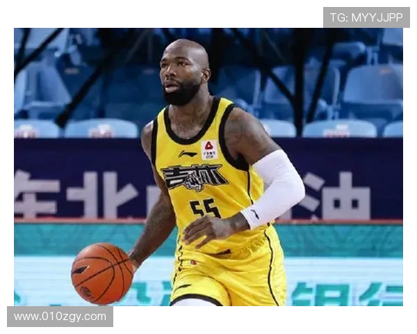 南京羽毛球队在全国锦标赛中以92分稳居积分榜首位